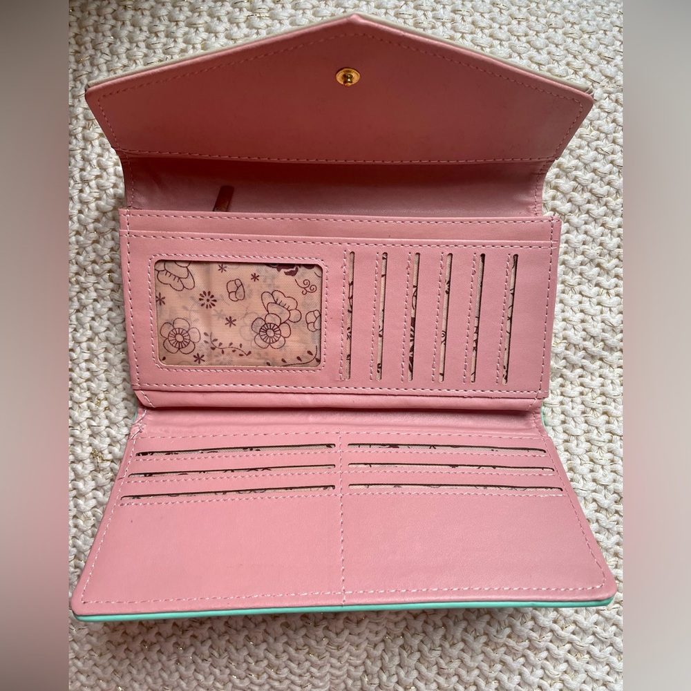 🆕 LOVE’S Wallet - Picture 4 of 4